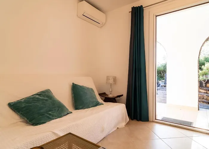 Hibiscus By Interhome Le Rayol-Canadel-sur-Mer